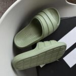 Claquette Adidas Adilette Flow – Image 2