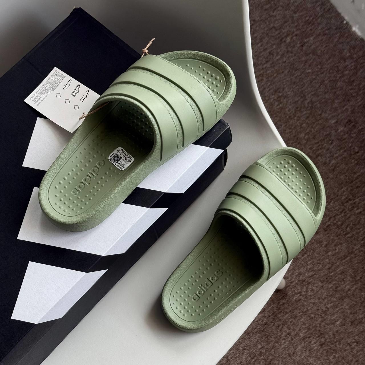 claquette-adidas-adilette-flow-original-algerie-dz.jpeg Claquette Adidas Adilette Flow – Image 1