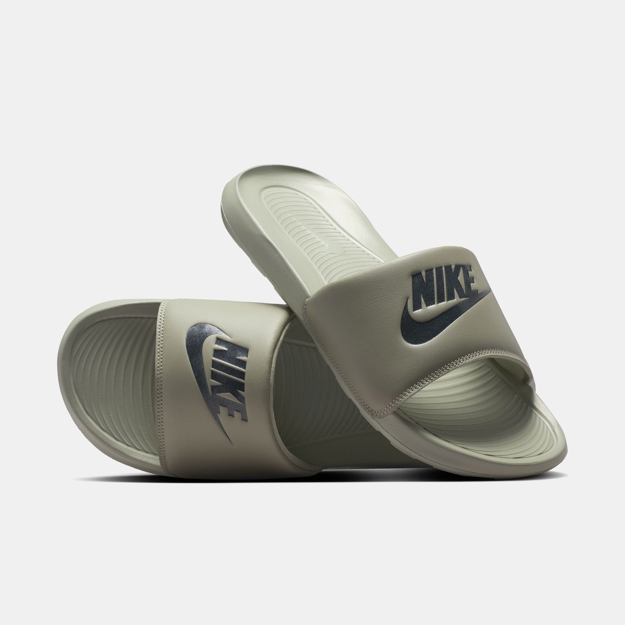 claquette-nike-victori-one-original-algerie-dz-7.jpg Claquette Nike Victori One – Image 1