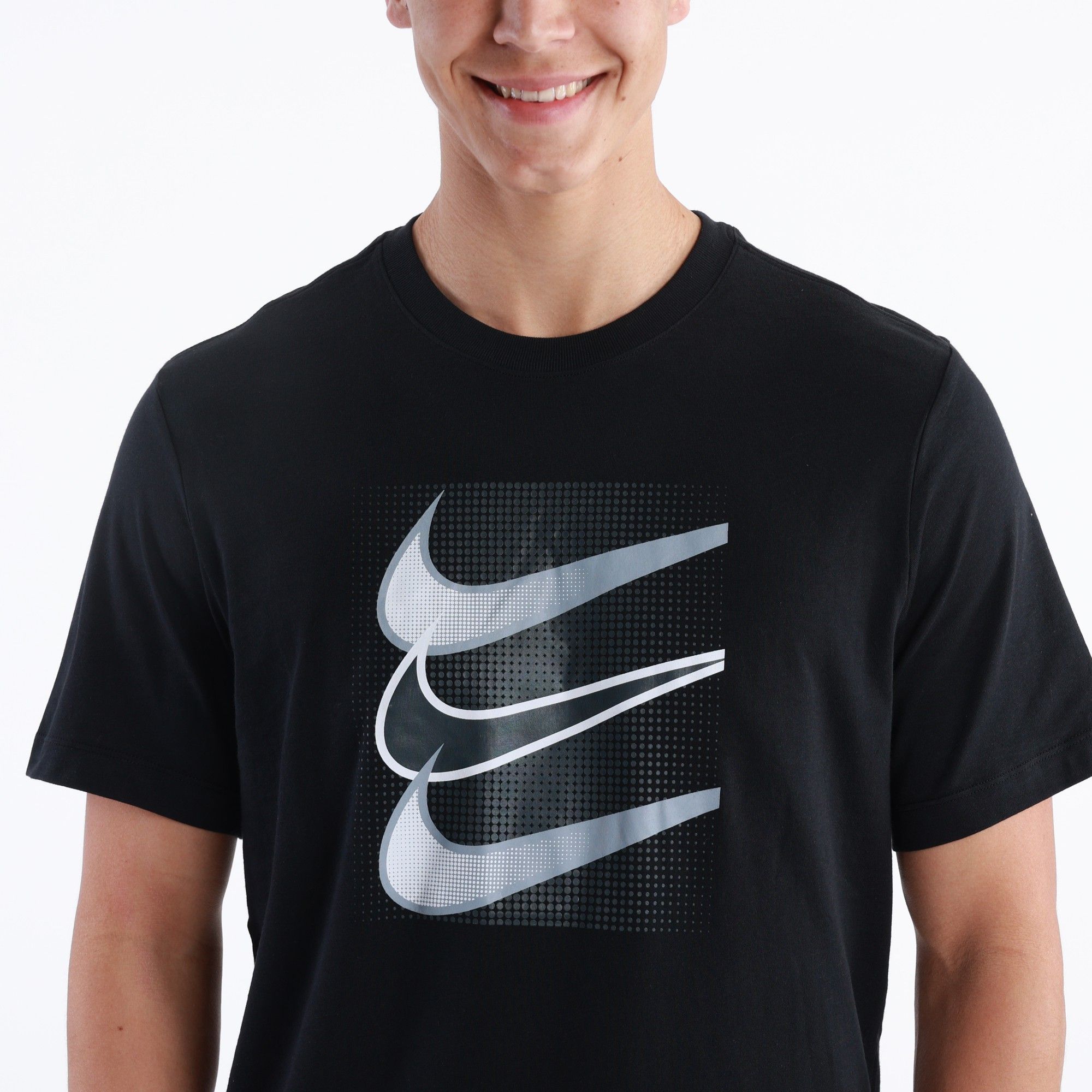 dz5173-010_3.jpg T-shirt manches courtes homme Nike Sportswear – Image 1