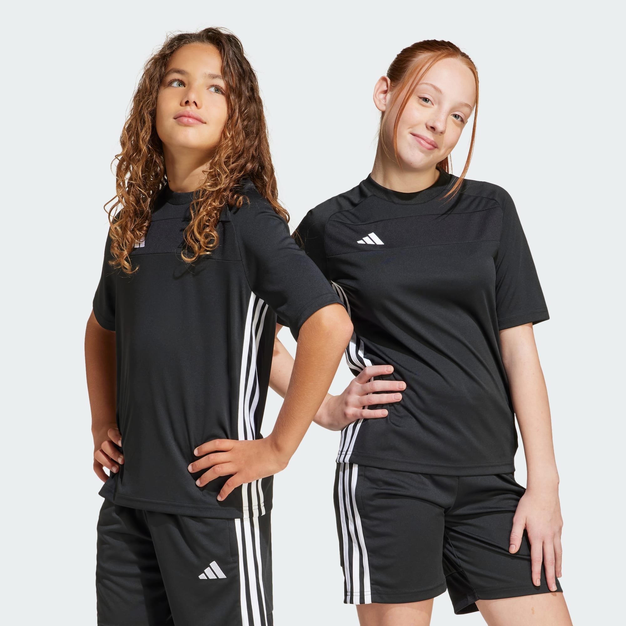 ensemble-adidas-tiro-25-essentials-junior-original-algerie-dz-5.jpg Ensemble Adidas Tiro 25 Essentials Junior – Image 1