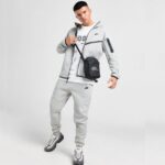 Ensemble de survêtement Nike Tech Fleece – Image 2