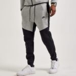 Ensemble de survêtement Nike Tech Fleece – Image 4
