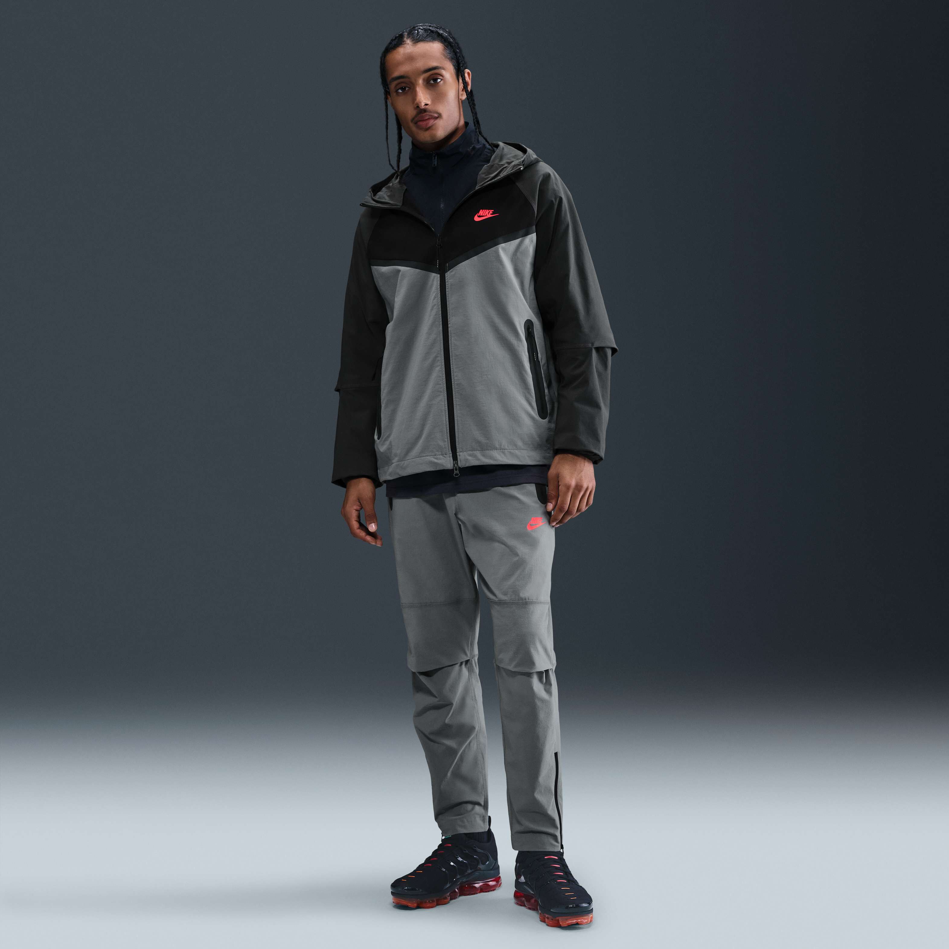 ensemble-de-survetement-nike-tech-woven-full-zip-original-algerie-dz-2.jpg Ensemble de survêtement Nike Tech Woven Full-Zip – Image 1