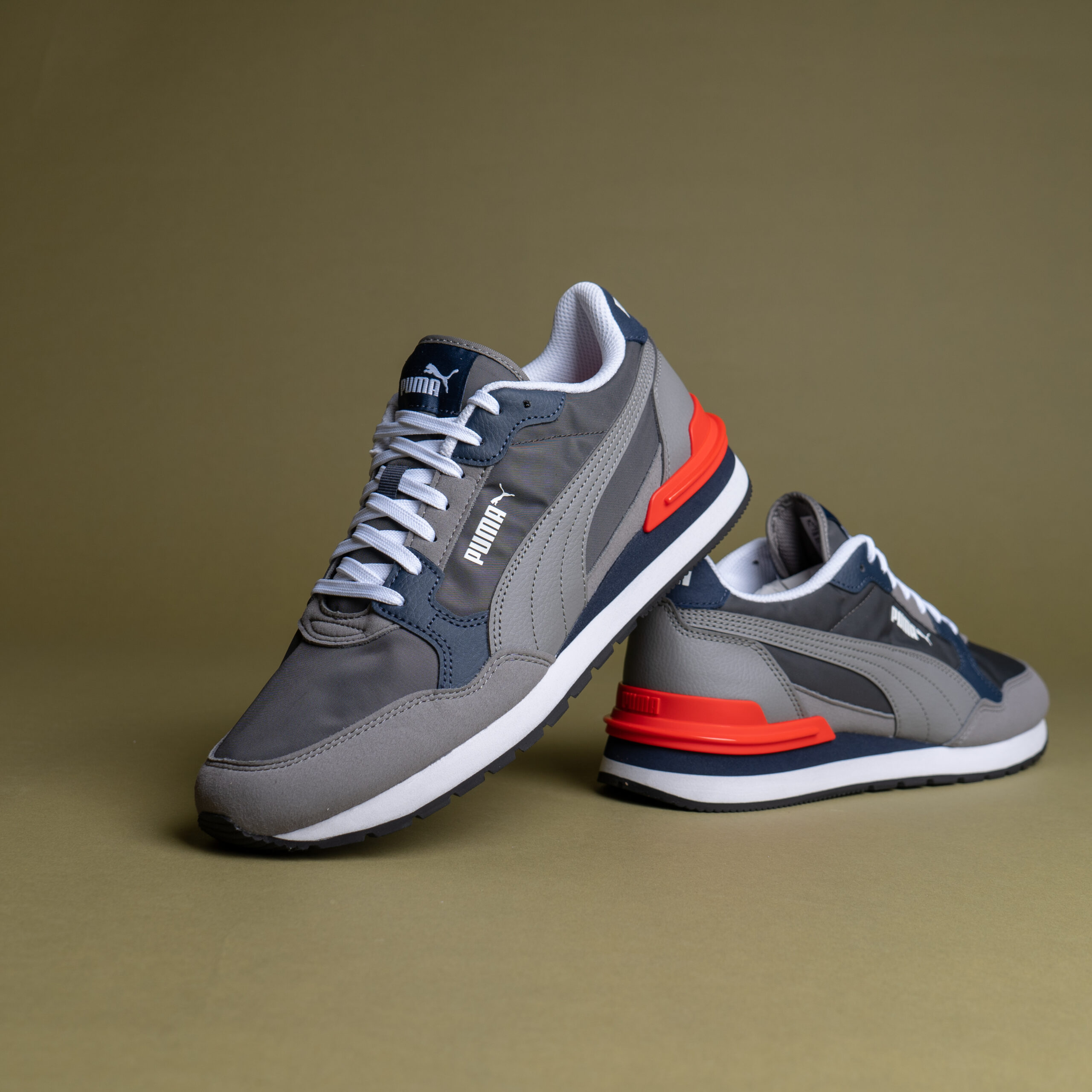 sneakers-puma-st-runner-v4-nylon-original-algerie-dz-1.jpg Sneakers Puma ST Runner v4 Nylon – Image 1