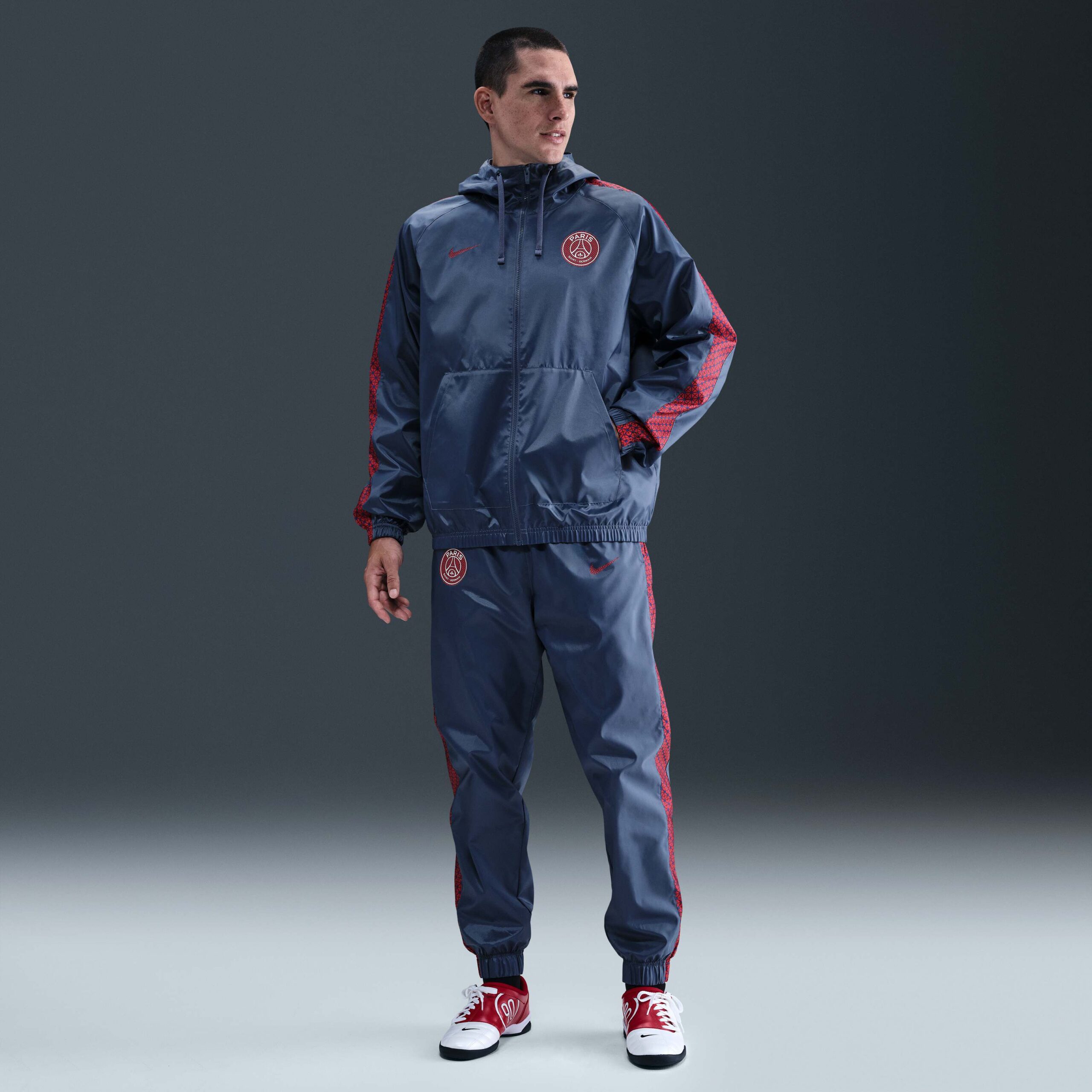 survetement-nike-paris-saint-germain-original-algerie-dz.jpg Survêtement Nike Paris Saint-Germain – Image 1