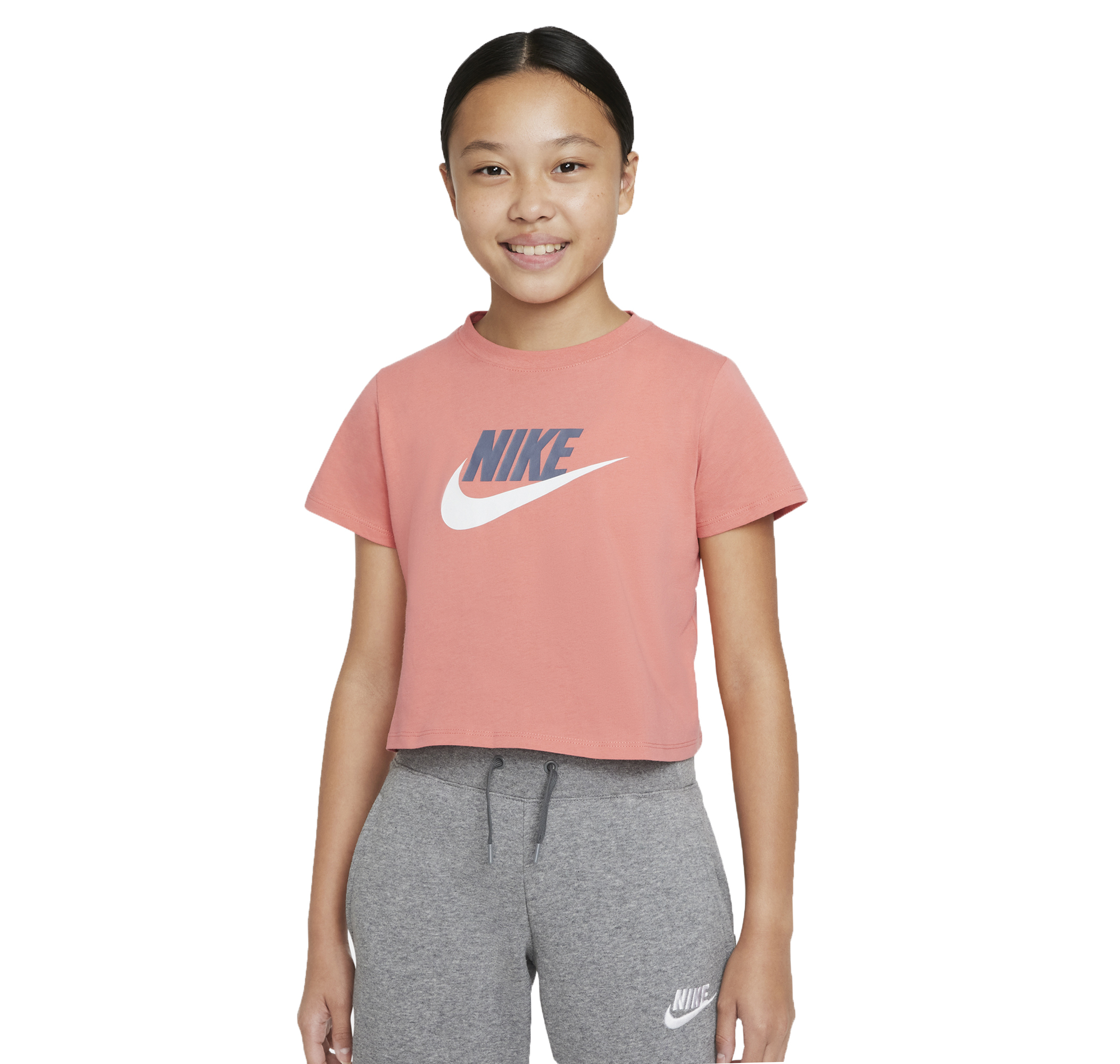t-shirt-court-nike-sportswear-pour-filles-original-algerie-dz.jpg T-shirt Court Nike Sportswear pour Filles – Image 1
