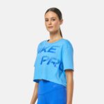 T-Shirt Nike Dri-FIT Graphic pour Femme – Image 7