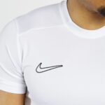 T-Shirt Nike Sportswear Club – Image 4