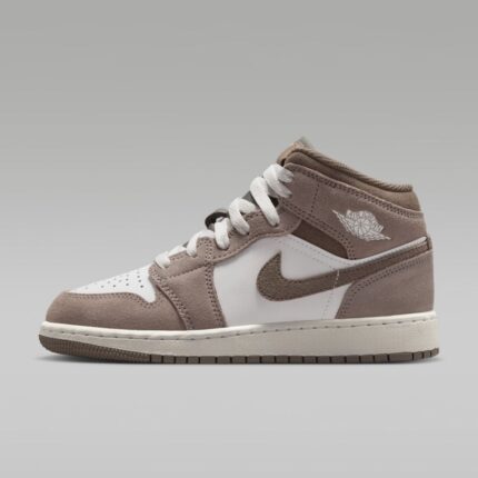 Image de Basket Nike Air Jordan 1 Mid IQ7693-001-1 - Original Algérie Master Sport DZ
