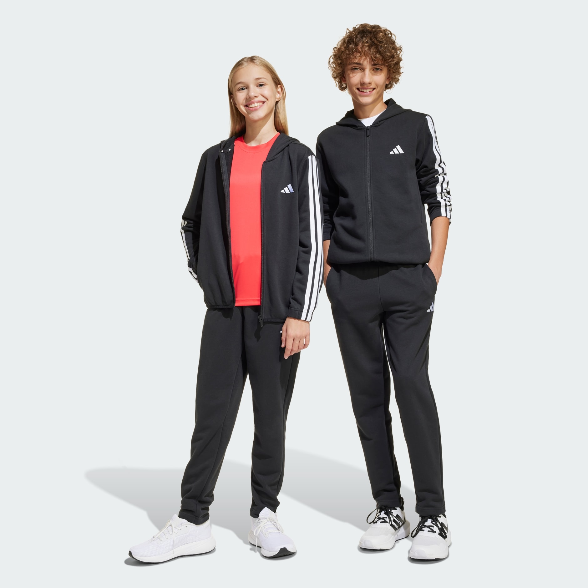 Ensemble de survêtement Adidas Essentials Enfant JD6502-1 - Original Algérie DZ Image de Ensemble de survêtement Adidas Essentials Enfant JD6502-1 - Original Algérie Master Sport DZ