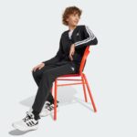 Image de Ensemble de survêtement Adidas Essentials Enfant JD6502-1 - Original Algérie Master Sport DZ