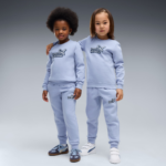 Image de Ensemble de survêtement à logo Essentials Enfant 68972080-1 - Original Algérie Master Sport DZ